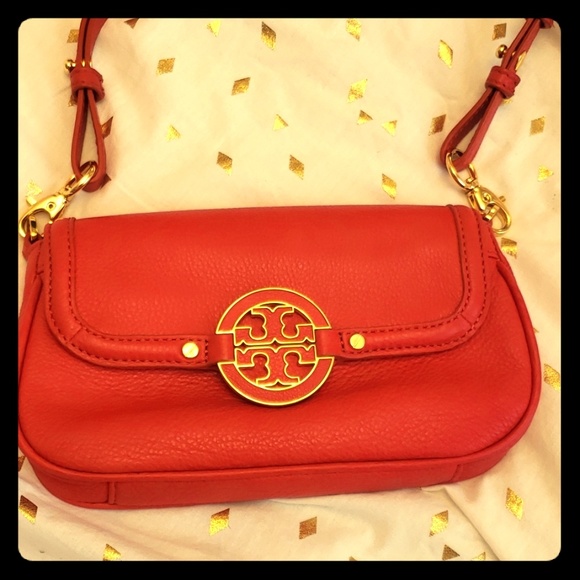 Tory Burch Handbags - Authentic Tory Burch crossbody bag